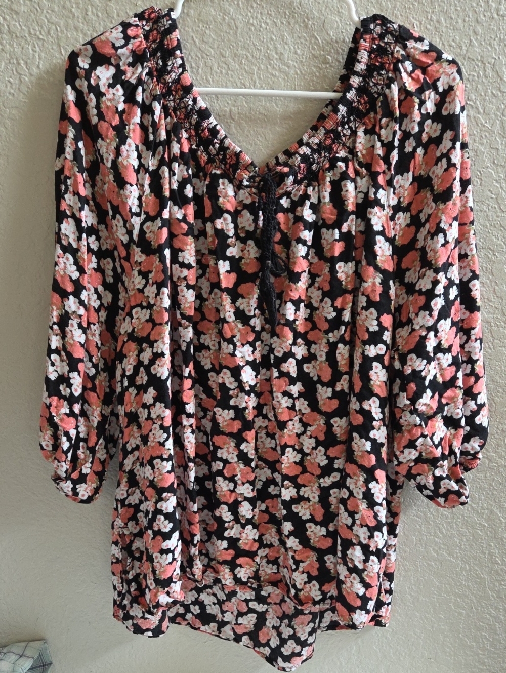 Faded Glory Black Tunic with Pink and White Floral Print